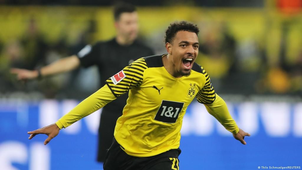 Malen for Borussia Dortmund